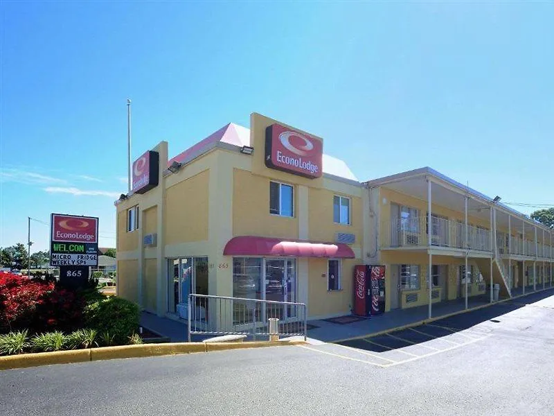 Econo Lodge At Military Circle Norfolk