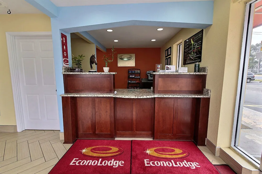 Econo Lodge At Military Circle Norfolk Holiday home